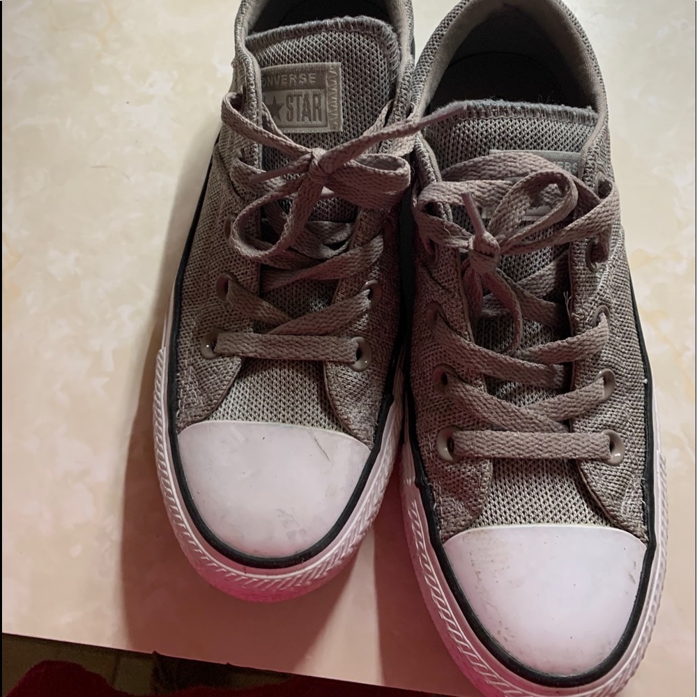 Converse size 6